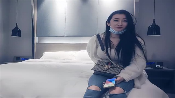 极品F罩杯外围小姐姐被赵总爆操到喷汁内射